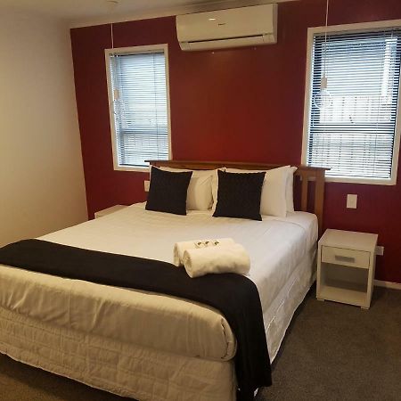 Trendy Bungalow In The Heart Of רוטורואה מראה חיצוני תמונה